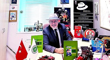 Necmi Özdemir'den 8. eser: "50'de İKİ" kitabı okuyucuyla buluştu