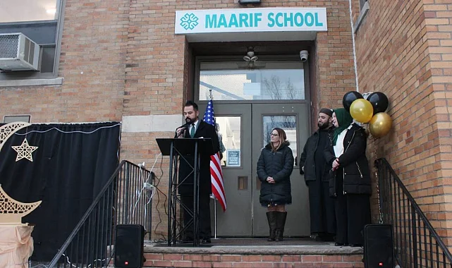 New Jersey'de ilk... Bloomfield'da Ramazan hilali Maarif Okulu'nda aydınlatıldı