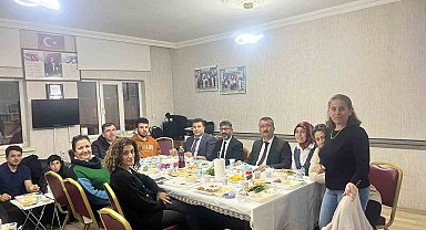 Niğde Kemal Çetintürk İlkokulu'nda Ramazan sofrası