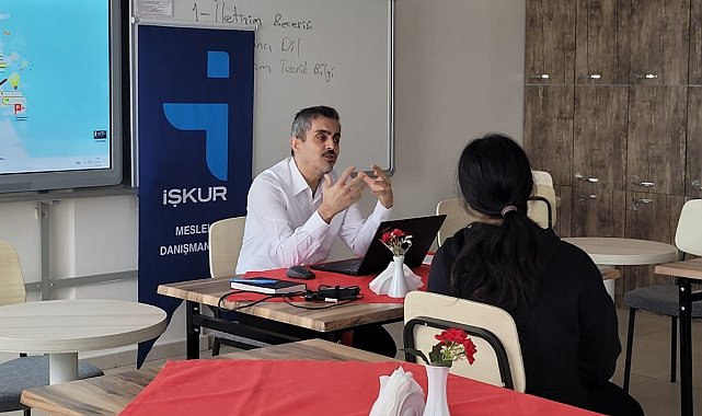 Öğrencilere meslek seçiminin önemi anlatıldı