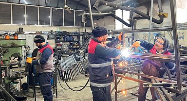 Ordu Büyükşehir Belediyesi park mobilyalarını kendi üretiyor