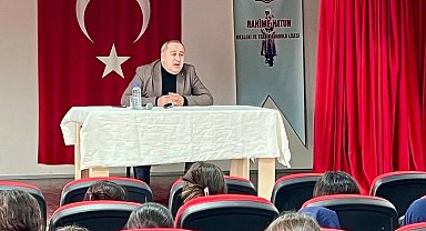 Osmaniye'de gençlere medya uyarısı: Her gördüğünüz bilgiye inanmayın