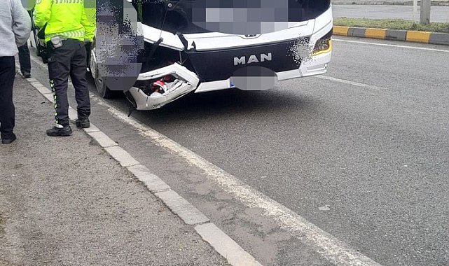 Otobüsle çarpışan motosiklet sürücüsü hayatını kaybetti