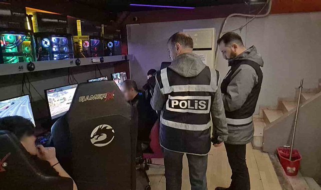 Polisin internet kafede yakaladığı çocuklar panik yaşadı