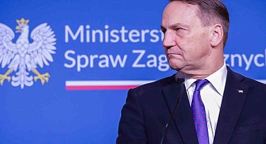 Polonya Dışişleri Bakanı Sikorski: "Ukrayna'daki savaş tamamen Avrupa tarafından finanse ediliyor"