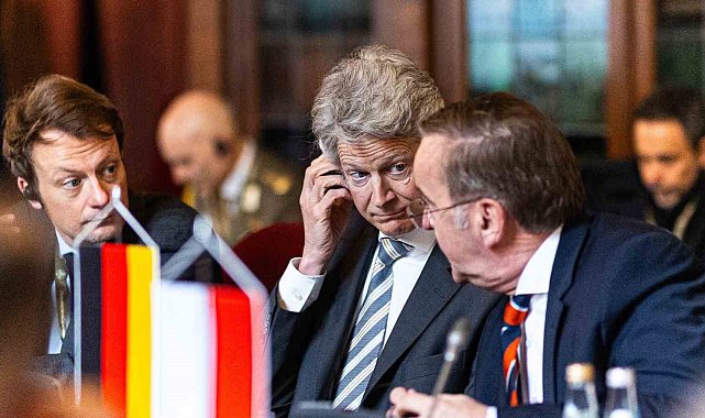 Polonyalı Bakan Kosiniak-Kamysz: "Savaş teknikleri şekilde değişiyor, uygun şekilde tepki vermeliyiz"