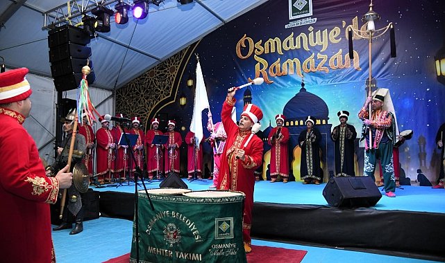"Mehterin nefesi, Ramazan'ın sesi" Osmaniye'de sokakları şenlendirdi