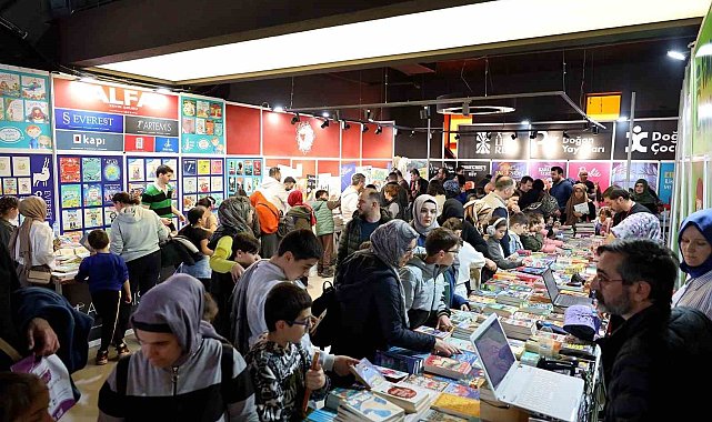 "Sakarya Çocuk Edebiyatı Fuarı" hafta sonu yoğun ilgi gördü