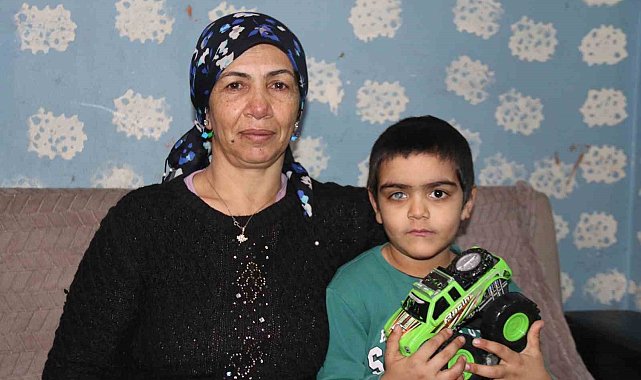 Ramazan davulcusu babaannenin torununa 'ışık' olmak için hayırseverler harekete geçti