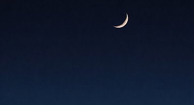 Ramazan'ın ilk iftarında Tekirdağ semalarında hilal güzelliği