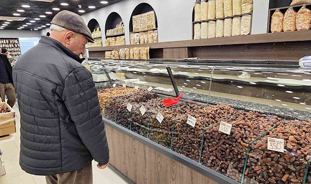 Ramazan'ın vazgeçilmezi hurmaya yoğun ilgi