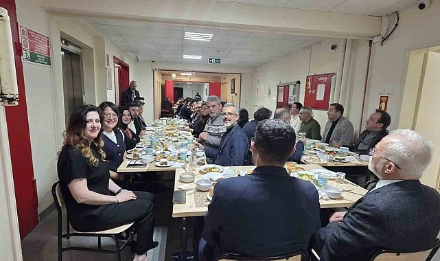 Sağlık çalışanları iftar sofrasında buluştu