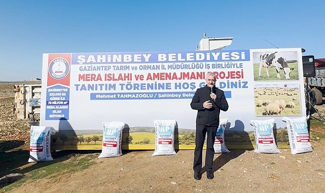 Şahinbey Belediyesi 75 milyon metrekarelik mera alanını gübreledi