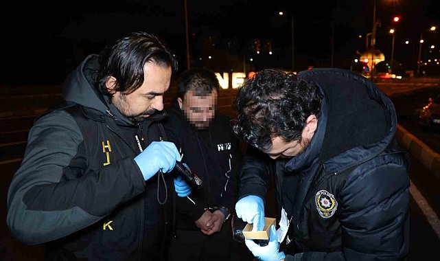 Sahte altın ile 15 kişiyi dolandırmışlar: 2 gözaltı