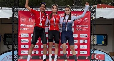 Sakarya Büyükşehirli sporculardan çifte gurur