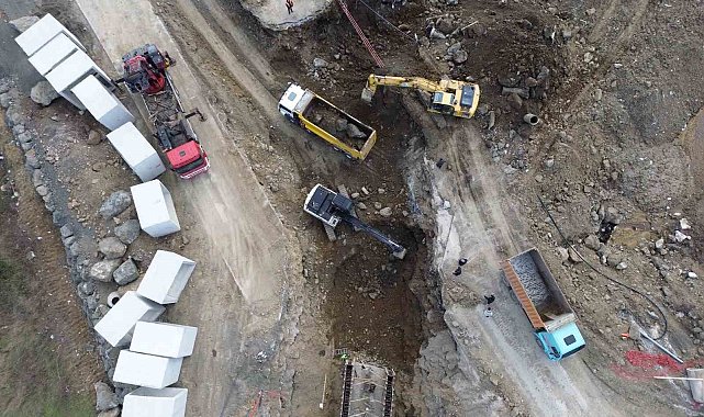 Samsun'da dereler taşkın riskine karşı ıslah ediliyor