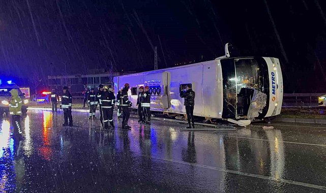 Samsun'da yolcu otobüsü devrildi: 6 yaralı