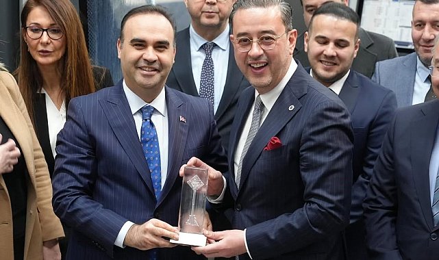 Sanayicinin geleceğine stratejik adımı Denizli Model Fabrika hizmete açıldı