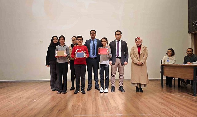 Sarıgöl'de minik yüreklerden İstiklal Marşı coşkusu
