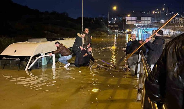 Sele kapılan minibüste can pazarı