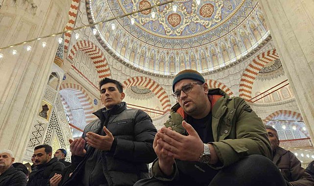 Selimiye Camii'nde 4 yıl aradan sonra ilk teravih
