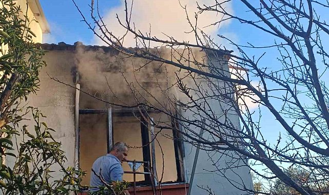 Serik'te ev yangını: Yaşlı kadın hayatını kaybetti