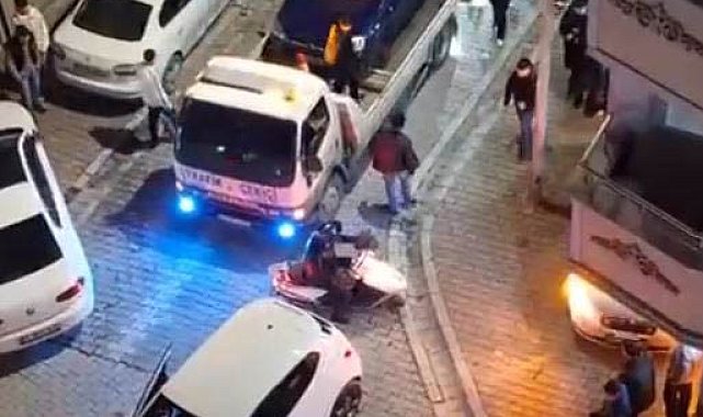 Ses sistemli araç yükledikleri çakarlı çekiciyle trafiği felç eden magandalar kamerada