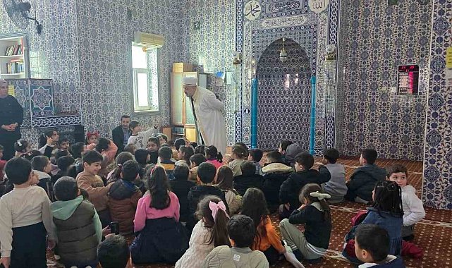 Siirt'te anaokulu öğrencilerine cami tanıtım etkinliği