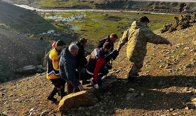 Siirt'te otomobil şarampole yuvarlandı: 1 ölü, 1 yaralı