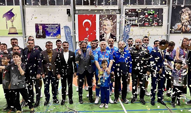 Sivrihisar'da 'Kurumlar Arası Voleybol Turnuvası' yapıldı