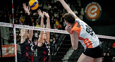 Sultanlar Ligi: Eczacıbaşı Dynavit: 3 - THY: 0