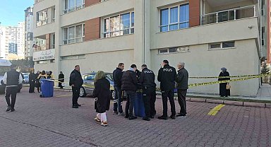 Talas'ta bir kişi aracında ölü bulundu