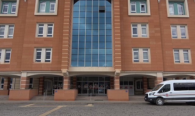 Tarlada kavga ettiği husumetlisini öldüren sanık hakim karşısına çıktı