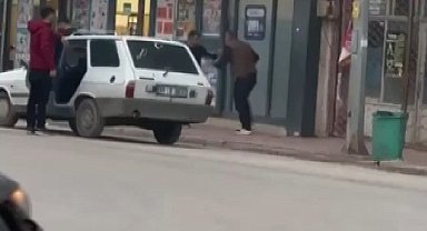 Tartıştığı kişiyi ayağından vurdu