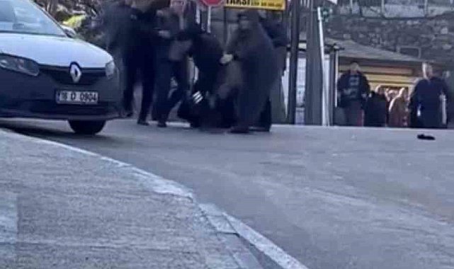 Trafikte tekme tokat yol verme kavgası