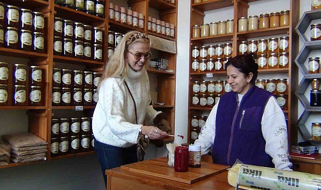 Tuğba Özay'dan Kars'ta Birlik ve Beraberlik Mesajı: "Emperyalizmin oyununa gelmeyelim"