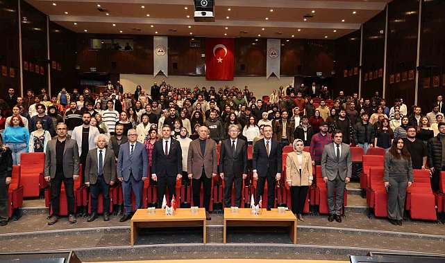 Türk Astronot Tuva Cihangir Atasever, ERÜ öğrencileri ile bir araya geldi