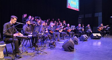 Türk Halk Müziği korosu çok beğenildi