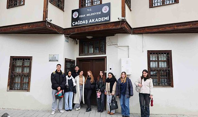 Uşak Belediyesi öğrencileri ücretsiz üniversite sınavı için kurs imkanı sağlıyor