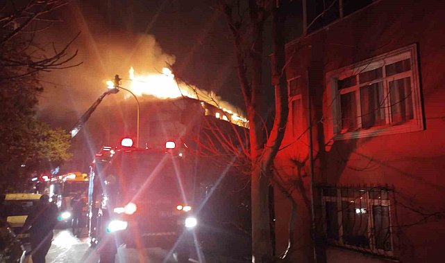 Üsküdar'da korkutan yangın