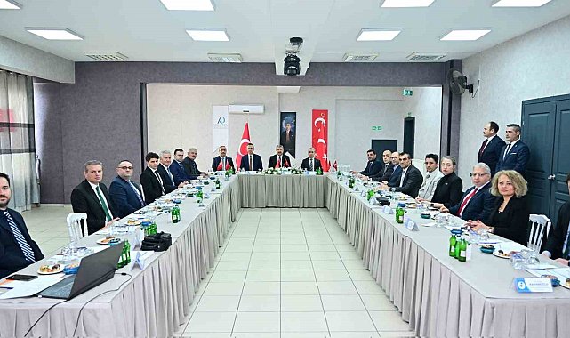Vali Yılmaz'dan başarılı İŞKUR personeline teşekkür belgesi