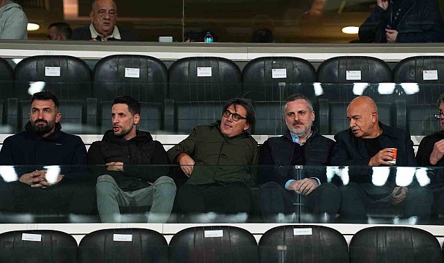 Vincenzo Montella, Başakşehir - Beşiktaş maçını tribünden takip etti