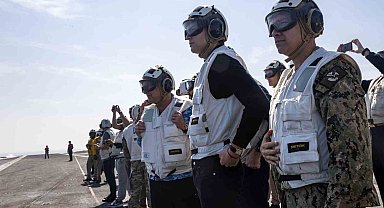 Witkoff'tan Umman Denizi'ndeki ABD uçak gemisine ziyaret