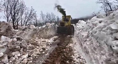 Yayladere'de karla mücadele çalışmaları sürüyor