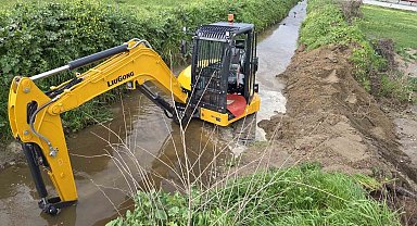 Yenipazar'da yağış sonrası yol bakım ve parke çalışmaları sürüyor