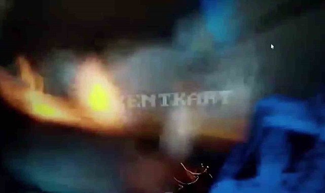 Yolcu minibüsü ile otomobil kafa kafaya çarpıştı: O anlar kamerada