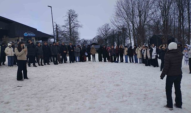 Zirvede şiir molası
