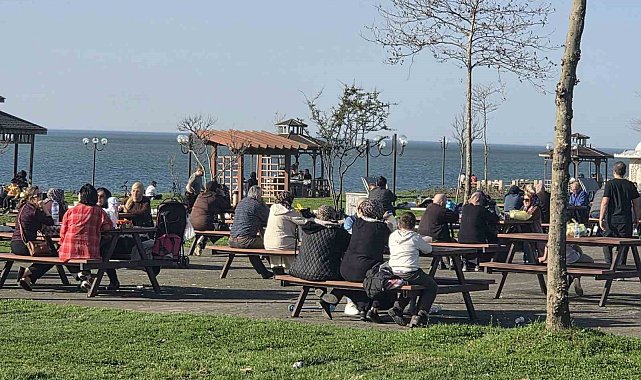 Zonguldak'ta termometreler 24 dereceyi gösterdi