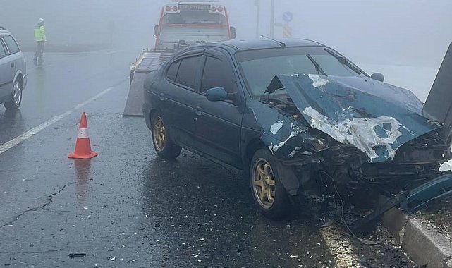 2 aracın karıştığı kazada 2 kişi yaralandı