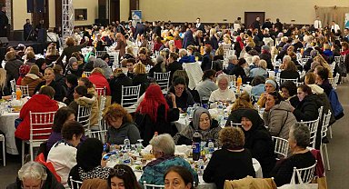 500 Büyükçekmeceli kadın Edirne'de iftar sofrasında buluştu